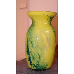 BLOWN GLASS VASE WITH YELLOW BLUE